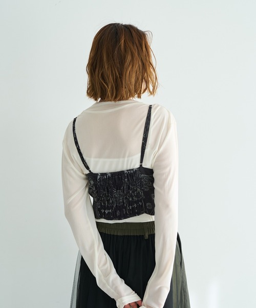 YECCA VECCA（イェッカヴェッカ）の「スカーフ柄オーバーキャミ（キャミソール・レディース・アイボリー/ブラック・FREE）」の5枚目の写真