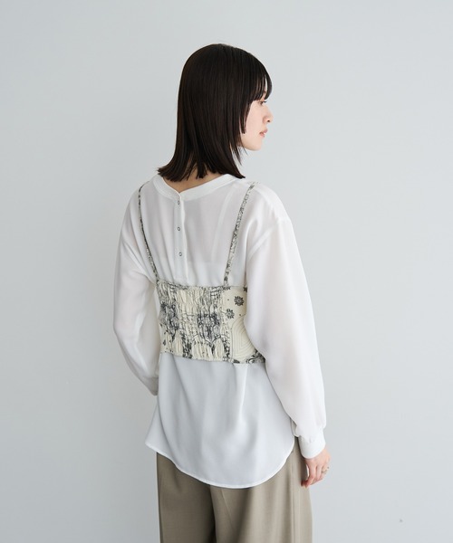 YECCA VECCA（イェッカヴェッカ）の「スカーフ柄オーバーキャミ（キャミソール・レディース・アイボリー/ブラック・FREE）」の16枚目の写真