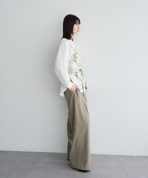 YECCA VECCA（イェッカヴェッカ）の「スカーフ柄オーバーキャミ（キャミソール・レディース・アイボリー/ブラック・FREE）」の19枚目の写真