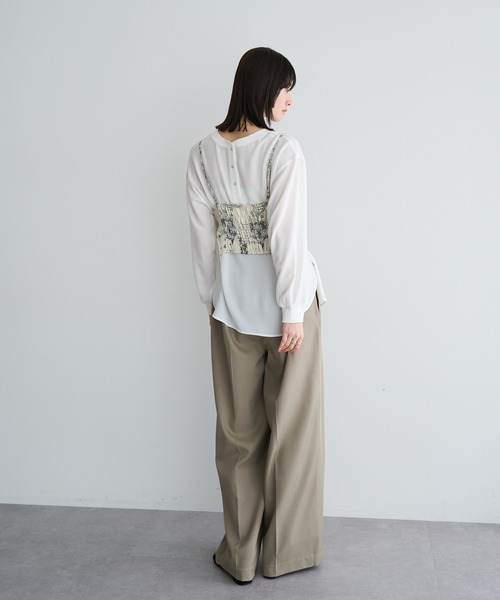 YECCA VECCA（イェッカヴェッカ）の「スカーフ柄オーバーキャミ（キャミソール・レディース・アイボリー/ブラック・FREE）」の20枚目の写真