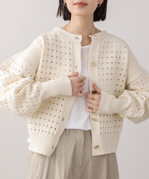 Bou Jeloud(ブージュルード)の「前後2WAY軽量メッシュ編ニットカーディガン(カーディガン/ボレロ・レディース・アイボリー/ブラック/オレンジ・FREE)」の8枚目の写真