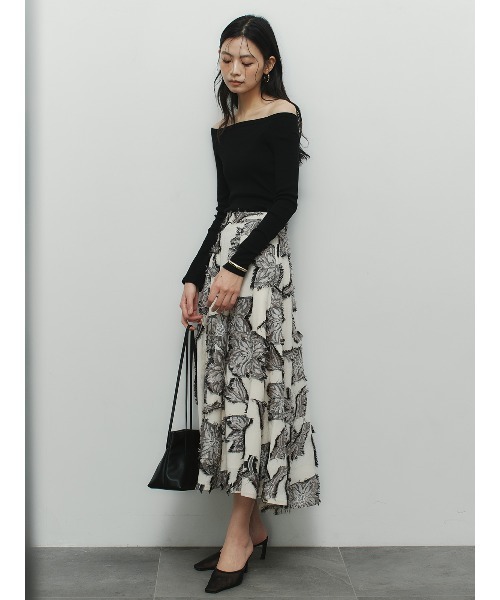 anuans（アニュアンス）の「ボタニカルフラワーカットジャガードスカート（スカート・レディース・ベージュ・MEDIUM/SMALL）」の3枚目の写真