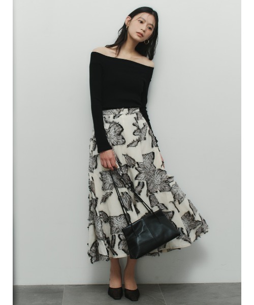 anuans（アニュアンス）の「ボタニカルフラワーカットジャガードスカート（スカート・レディース・ベージュ・MEDIUM/SMALL）」の5枚目の写真