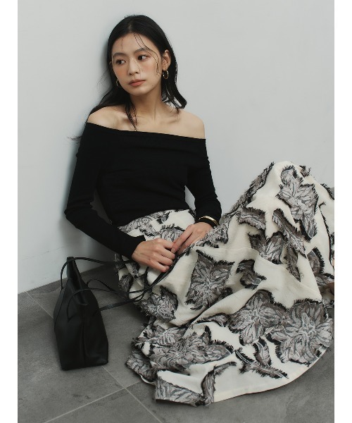 anuans（アニュアンス）の「ボタニカルフラワーカットジャガードスカート（スカート・レディース・ベージュ・MEDIUM/SMALL）」の7枚目の写真