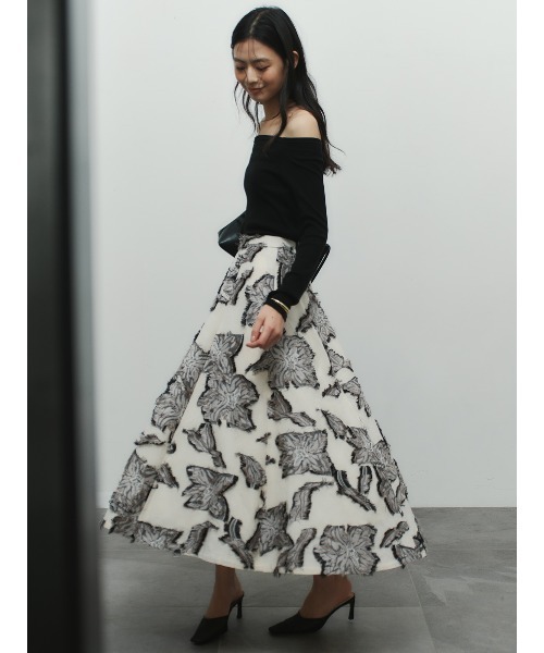 anuans（アニュアンス）の「ボタニカルフラワーカットジャガードスカート（スカート・レディース・ベージュ・MEDIUM/SMALL）」の8枚目の写真