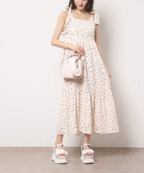 ESPERANZA(エスペランサ)の「ハートチャーム付ミニボストンバッグ(ショルダーバッグ・レディース・ブラック/ホワイト/ピンク系・FREE)」の12枚目の写真