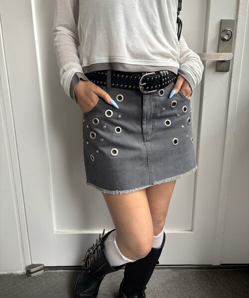 WHO'S WHO gallery（フーズフーギャラリー）の「硫化ツイルアイレットミニスカート（スカート・レディース・ベージュ/カーキ/チャコールグレー・FREE）」の4枚目の写真