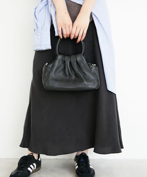 le.coeur blanc（ルクールブラン）の「MILLELA FIRENZEギャザーショルダーバッグ（ショルダーバッグ・レディース・ブラック・FREE）」の16枚目の写真