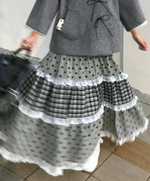 Vipoa（ヴィポア）の「Multi check dot long skirt（スカート・レディース・グレー系その他・FREE）」の12枚目の写真