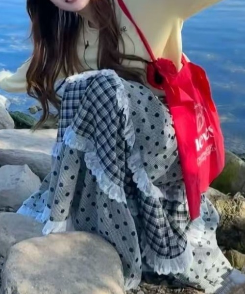 Vipoa（ヴィポア）の「Multi check dot long skirt（スカート・レディース・グレー系その他・FREE）」の14枚目の写真