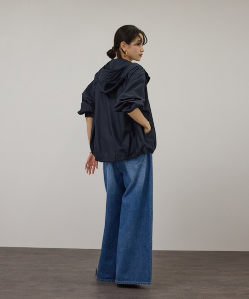 SALON adam et rope'（サロン アダム エ ロペ）の「コーティングフーディーブルゾン / セットアップ対応（ブルゾン・レディース・ブルー系その他2/ホワイト・FREE）」の11枚目の写真