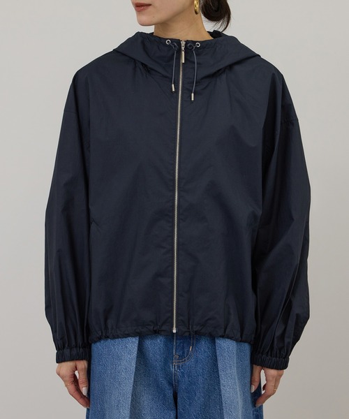 SALON adam et rope'（サロン アダム エ ロペ）の「コーティングフーディーブルゾン / セットアップ対応（ブルゾン・レディース・ブルー系その他2/ホワイト・FREE）」の15枚目の写真