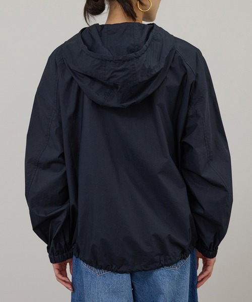 SALON adam et rope'（サロン アダム エ ロペ）の「コーティングフーディーブルゾン / セットアップ対応（ブルゾン・レディース・ブルー系その他2/ホワイト・FREE）」の17枚目の写真