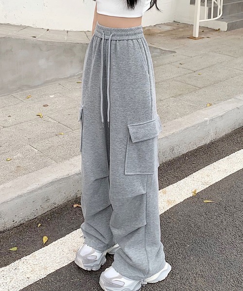 SallyLunn(サリーラン)の「サイドポケット スウェットカーゴパンツ(カーゴパンツ・レディース・ライトグレー/ブラック・LARGE/MEDIUM)」の16枚目の写真