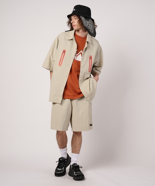 FIRST DOWN(ファーストダウン)の「スナップ ショートスリーブシャツ(シャツ/ブラウス・メンズ・ブラック/ライトベージュ/カーキ・M/L/XL)」の10枚目の写真
