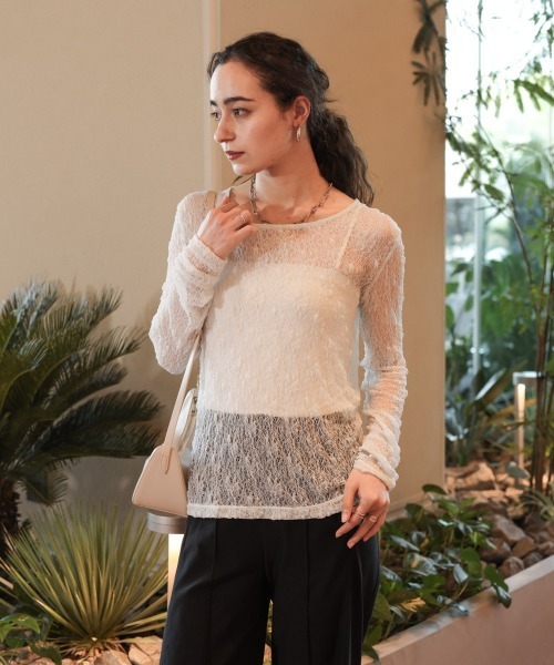 Bou Jeloud(ブージュルード)の「【WEB限定】ストレッチレースプルオーバー(Tシャツ/カットソー・レディース・ブラック/ライトブルー/アイボリー・38)」の2枚目の写真