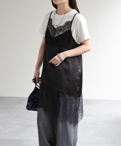 model：156cm 着用サイズ：FREE
※裾がアシンメトリーデザインです。