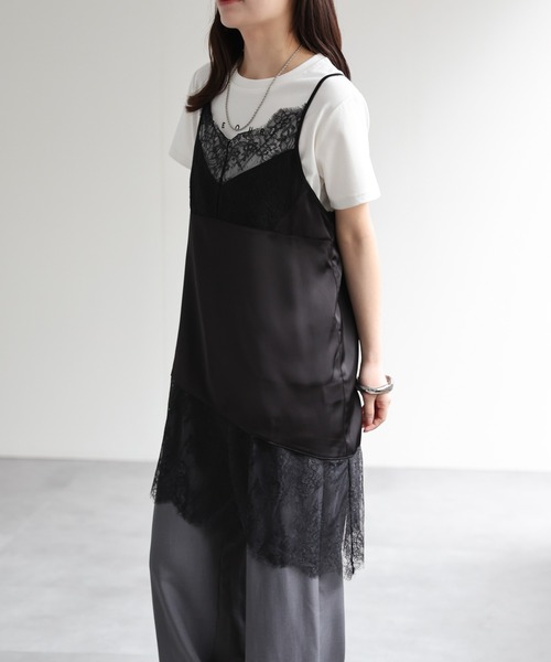 model：156cm 着用サイズ：FREE
※裾がアシンメトリーデザインです。