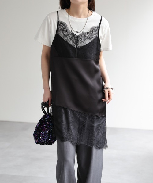 model：156cm 着用サイズ：FREE
※裾がアシンメトリーデザインです。