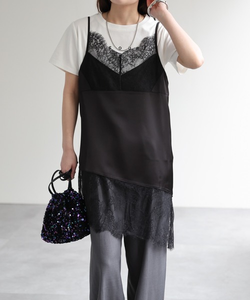 model：156cm 着用サイズ：FREE
※裾がアシンメトリーデザインです。