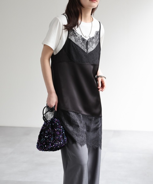 model：156cm 着用サイズ：FREE
※裾がアシンメトリーデザインです。