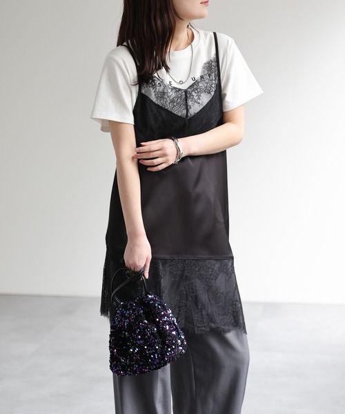 model：156cm 着用サイズ：FREE
※裾がアシンメトリーデザインです。