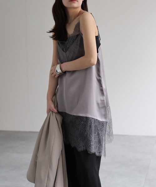 model：156cm 着用サイズ：FREE
※裾がアシンメトリーデザインです。