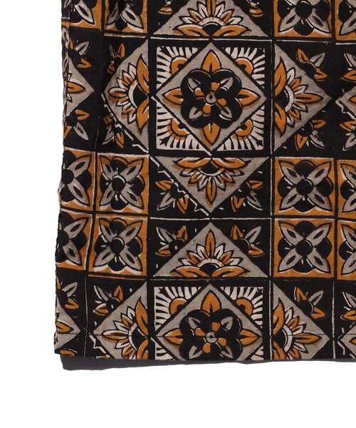 BEAMS PLUS(ビームスプラス)の「Open Collar Block Print ④(シャツ/ブラウス・メンズ・ブラウン/パープル・LARGE/X-LARGE/SMALL/MEDIUM)」の10枚目の写真