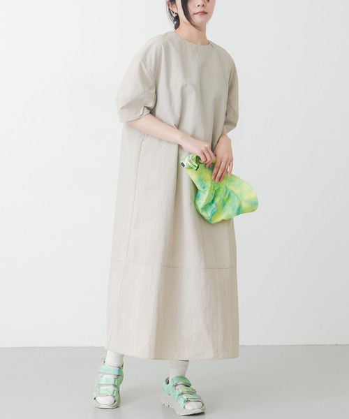 EKAL（エカル）の「『UR TECH』ナイロンタッサーワンピース（ワンピース・レディース・ネイビー/ベージュ/グリーン系その他/グレー/ライトブルー・ONE）」の3枚目の写真