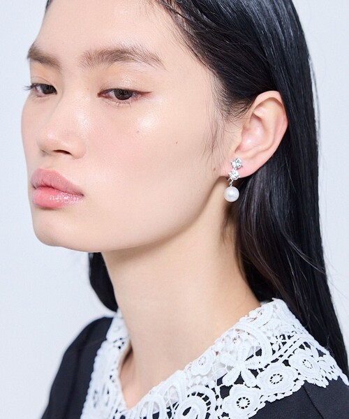 TOCCA(トッカ)の「TROIS BIJOUX&PEARL EARRINGS イヤリング(イヤリング・レディース・ゴールド系/シルバー系・F)」の2枚目の写真
