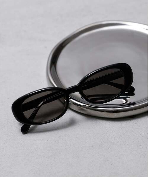UNITED ARROWS（ユナイテッドアローズ）の「Zoff｜UNITED ARROWS ユナイテッドアローズ オーバル型 サングラス｜カラーレンズ 太縁フレーム おしゃれ 紫外線対策 UVカット 男女兼用 メンズ レディース 男性用 女性用 ユニセックス（サングラス・レディース・ブラウン/ブラック/ブラック系その他・FREE）」の2枚目の写真