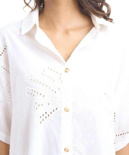 BILLABONG(ビラボン)の「BILLABONG/ビラボン 半袖 シャツ アイレット刺繍 セットアップ対応 BEACH LIVIN SHIRT BG01C123(シャツ/ブラウス・レディース・ホワイト・S)」の6枚目の写真