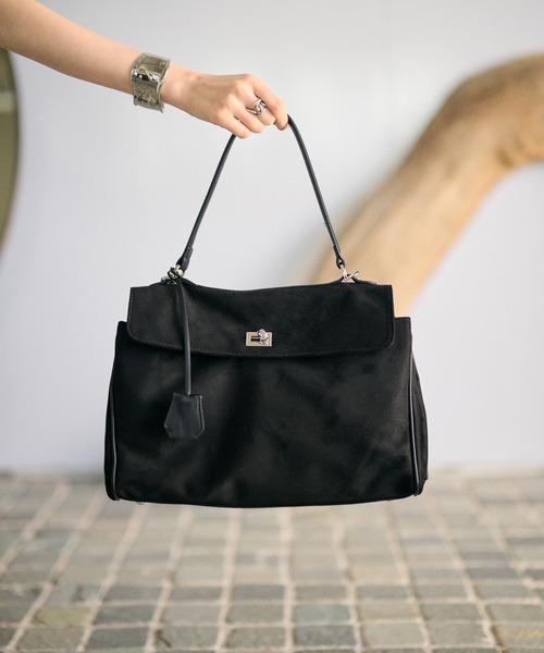 LAULEN（ローレン）の「2way suede touch twist buckle bag /2wayスウェード調ツイストバックルバッグ（ハンドバッグ・レディース・キャメル/ブラウン/ブラック・FREE）」の11枚目の写真
