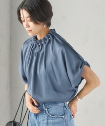 【一部WEB限定】〈手洗い可能〉パール モチーフ ネック ギャザー ドルマン ブラウス