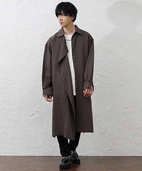 MinoriTY(マイノリティ)の「【MinoriTY】スーパーロングドレープシャツ メンズ 春服 夏服 家庭洗濯可能 ユニセックス(シャツ/ブラウス・メンズ・ブラウン/グレー・L/M)」の2枚目の写真