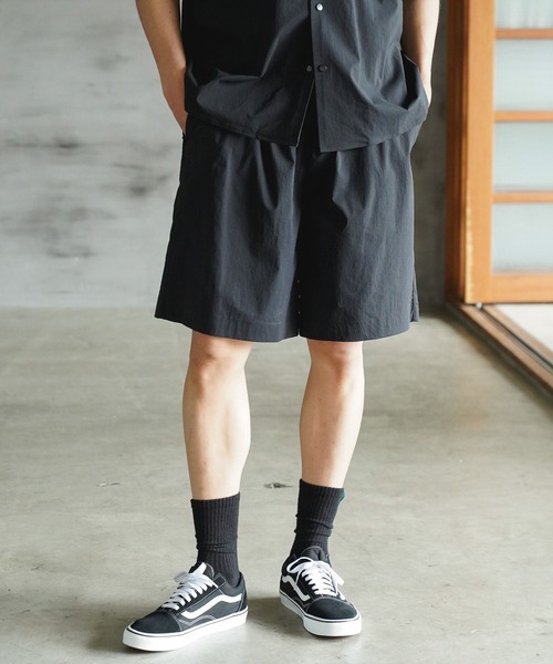 BAYFLOW(ベイフロー)の「【ストレッチ・吸水速乾・接触冷感】FLOWNEXショートパンツ(その他パンツ・メンズ・ブラック/グレー・LARGE/MEDIUM)」の1枚目の写真