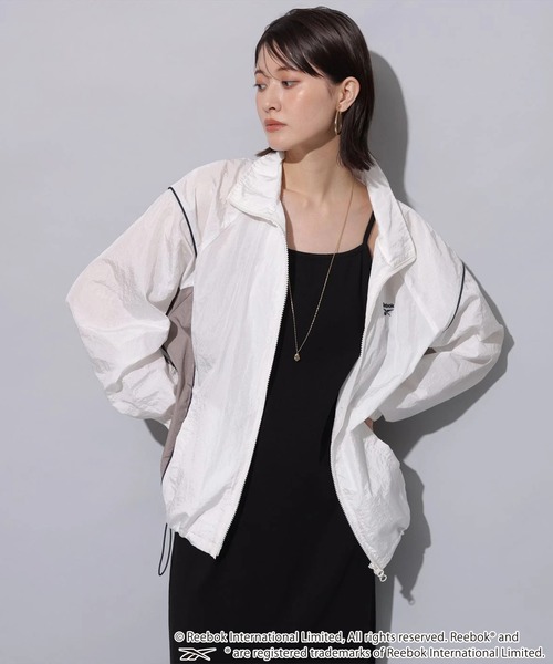 Arpege story(アルページュストーリー)の「〈Reebok〉別注バイカラーブルゾン(その他アウター・レディース・ホワイト/ネイビー/ボルドー・1/2)」の5枚目の写真