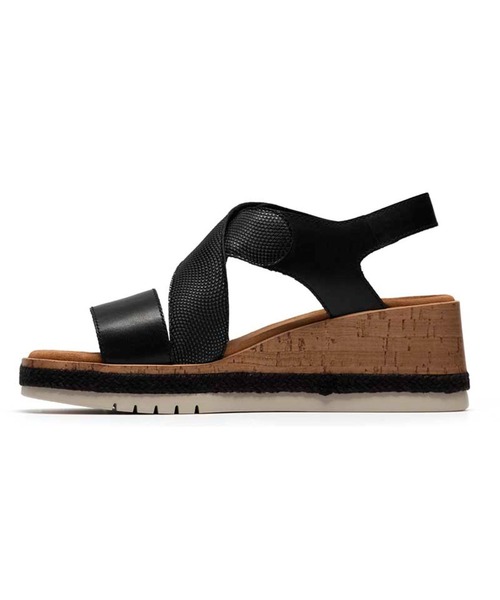 Clarks(クラークス)の「クラークス Kidiki Sun キディキサン サンダル(サンダル・レディース・ベージュ/ブラック・40/45/35/30/55/50)」の5枚目の写真