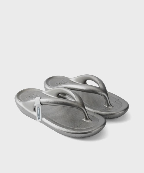 TAW&TOE(トーアンドトー)の「TAW&TOE/トーアンドトー/ZEROVITY Flip Flop OG(サンダル・メンズ・シルバー・XL/2XL/S/L/XXS/XS/M)」の1枚目の写真
