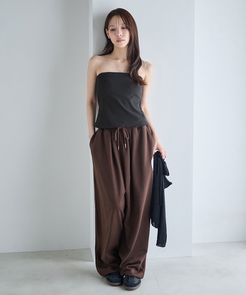 CHAN ME(チャンミ)の「カップ付きベアトップ(チューブトップ・レディース・ホワイト/ブラック・MEDIUM/LARGE)」の11枚目の写真