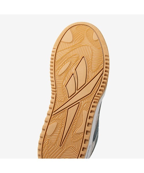 Reebok(リーボック)の「ATRチル / ATR CHILL SA(スニーカー・メンズ・グレー・30.0cm/29.0cm/28.5cm/28.0cm/27.5cm/27.0cm/26.5cm/26.0cm/25.5cm/24.0cm/24.5cm/23.5cm/23.0cm/25.0cm)」の4枚目の写真