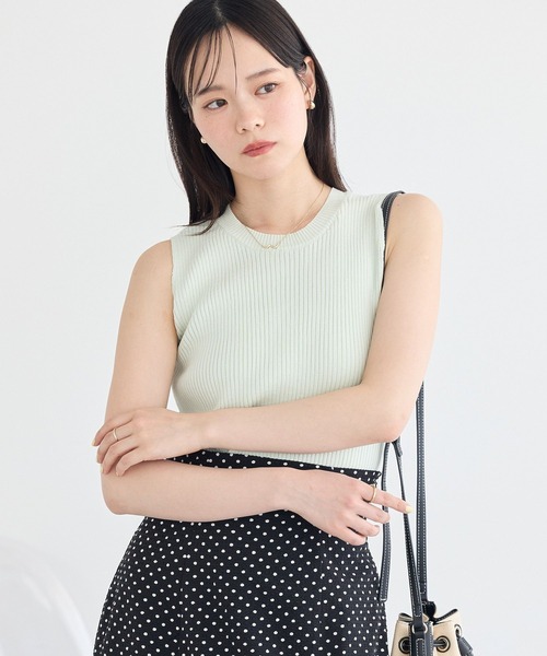 earth music&ecology(アースミュージックアンドエコロジー)の「前後2WAYスリット釦タンクトップ(タンクトップ・レディース・ブラック/ダークグレー/アイボリー/ミント・FREE)」の5枚目の写真
