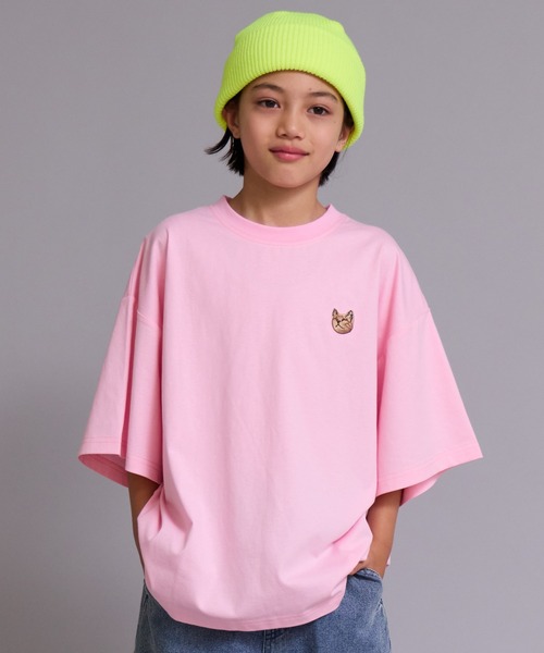PAIRMANON STREET（ペアマノンストリート）の「【90-160cm】【綿100%】ネコ 刺繍 半袖 Tシャツ【PAIRMANON STREET】（Tシャツ/カットソー・キッズ・ピンク/ブルー/イエロー/ブラウン/オフホワイト/ブラック・130/110/120/150/100/140/160/90）」の6枚目の写真