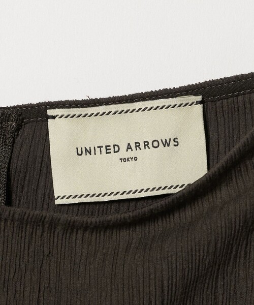UNITED ARROWS(ユナイテッドアローズ)の「クレープ ストレート ワンピース ‐ウォッシャブル‐(ワンピース・レディース・ブラック/ダークブラウン・36/38)」の10枚目の写真