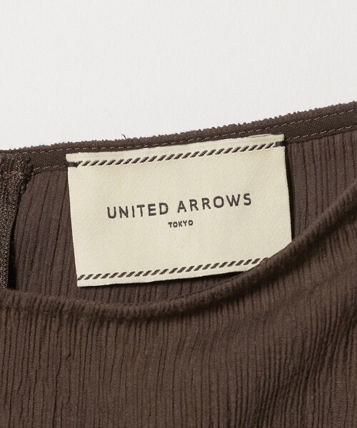 UNITED ARROWS(ユナイテッドアローズ)の「クレープ ストレート ワンピース ‐ウォッシャブル‐(ワンピース・レディース・ブラック/ダークブラウン・36/38)」の10枚目の写真