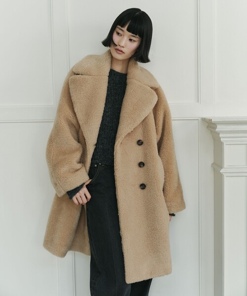 EMMEL REFINES(エメルリファインズ)の「<EMMEL REFINES>EM Wボタン Aライン フェイクファーコート(ピーコート・レディース・ブラウン/ベージュ・S/M)」の2枚目の写真