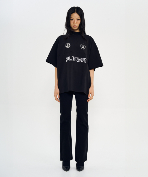 WORLDDILEMA(ワールドジレンマ)の「MOCK NECK EMBLEM HALF T-SHIRTS (BLACK)(Tシャツ/カットソー・レディース・ブラック・FREE)」の6枚目の写真