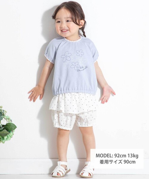 BeBe（ベベ）の「針抜きスムースステッチフラワー半袖ギャザーTシャツ（その他ベビーウェア・キッズ・ブルー/ピンク・90cm/80ｃｍ）」の3枚目の写真