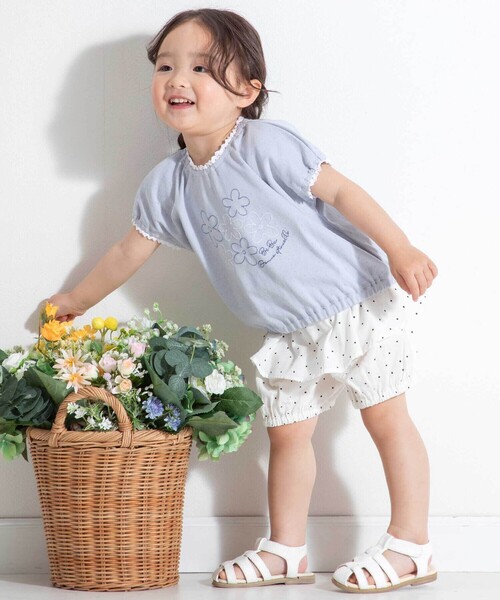 BeBe（ベベ）の「針抜きスムースステッチフラワー半袖ギャザーTシャツ（その他ベビーウェア・キッズ・ブルー/ピンク・90cm/80ｃｍ）」の4枚目の写真