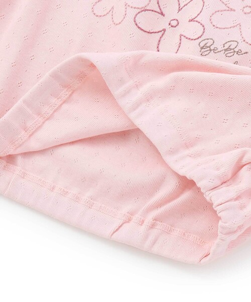 BeBe（ベベ）の「針抜きスムースステッチフラワー半袖ギャザーTシャツ（その他ベビーウェア・キッズ・ブルー/ピンク・90cm/80ｃｍ）」の15枚目の写真